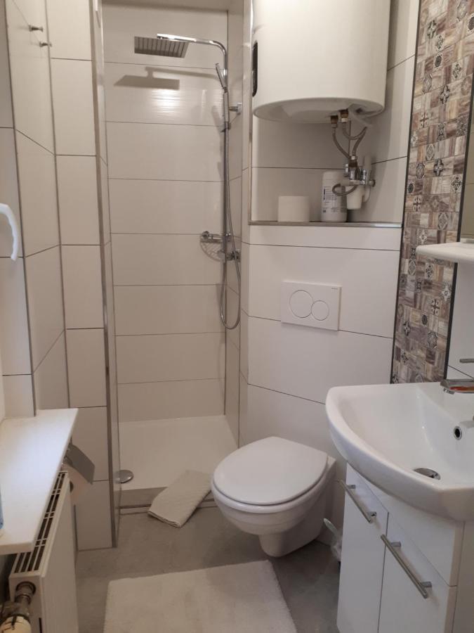 Ferienwohnung 2 Bei Familie Saupe Schaprode Esterno foto