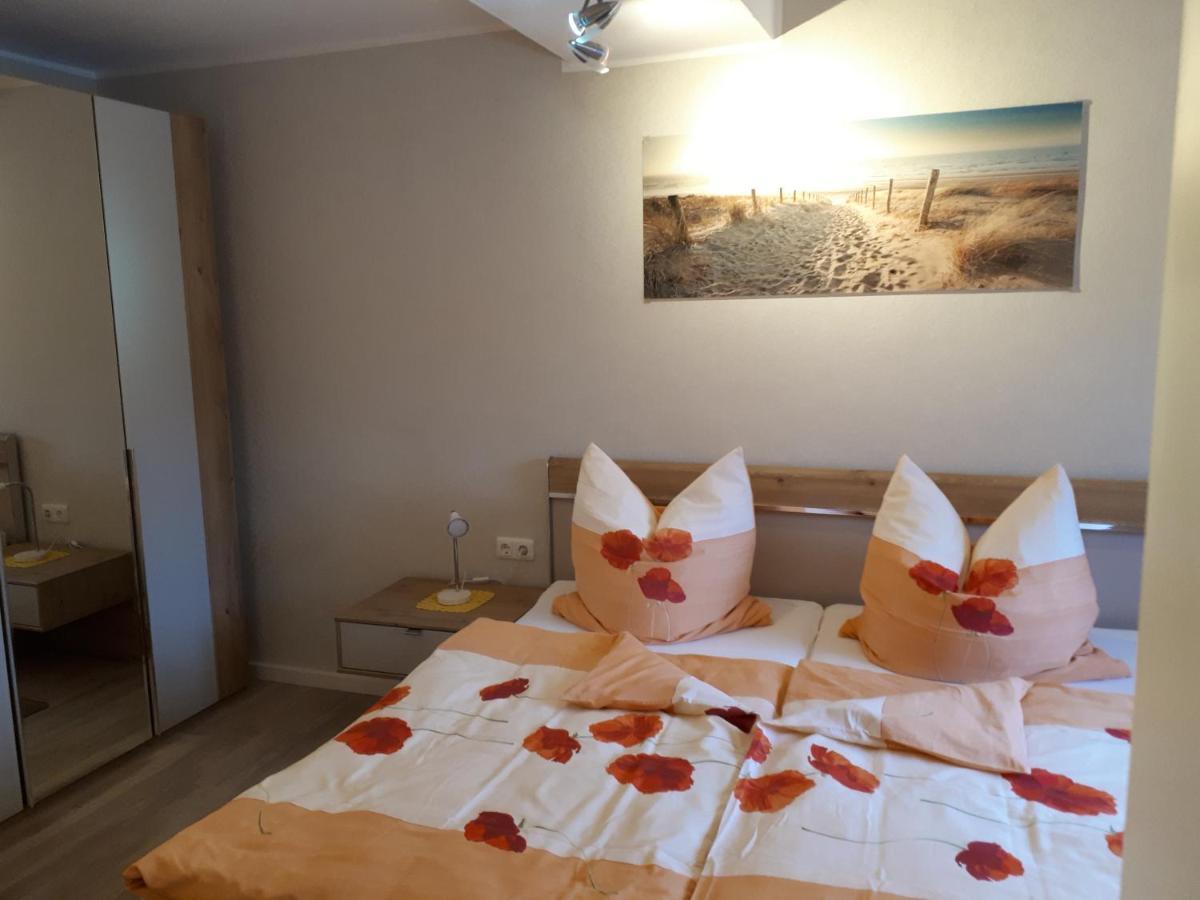 Ferienwohnung 2 Bei Familie Saupe Schaprode Esterno foto