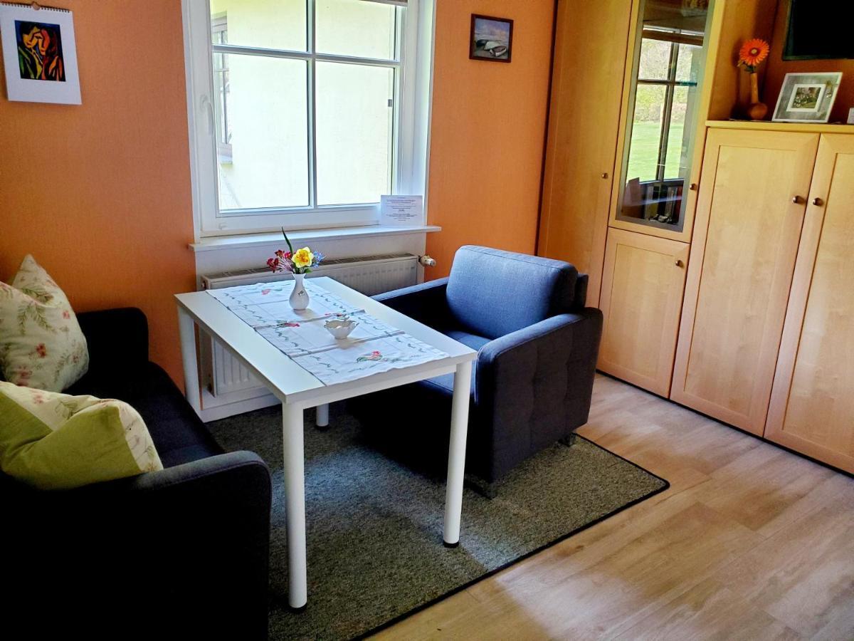Ferienwohnung 2 Bei Familie Saupe Schaprode Esterno foto