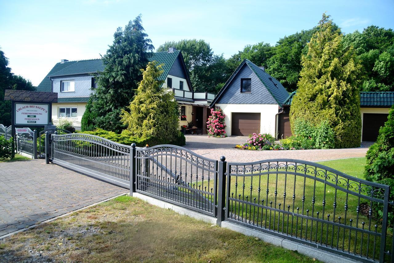 Ferienwohnung 2 Bei Familie Saupe Schaprode Esterno foto
